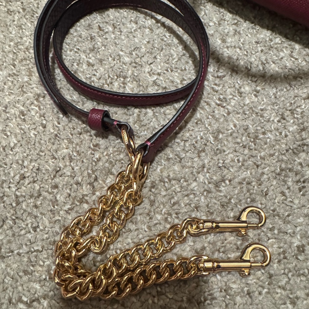 Coach Bag Maroon - Picture 10 of 13